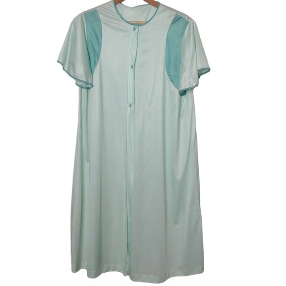 Vintage Pinehurst Lingerie Women's M Nightgown Mint Green Nylon 3 Button Flutter - Picture 1 of 7
